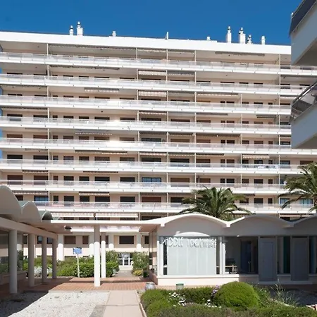 T4 Avec Terrasse, 3 Chambres, 6 Pers, Proche Plage - Fr-1-803-56 Apartment
