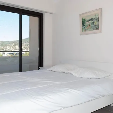 T4 Avec Terrasse, 3 Chambres, 6 Pers, Proche Plage - Fr-1-803-56 *